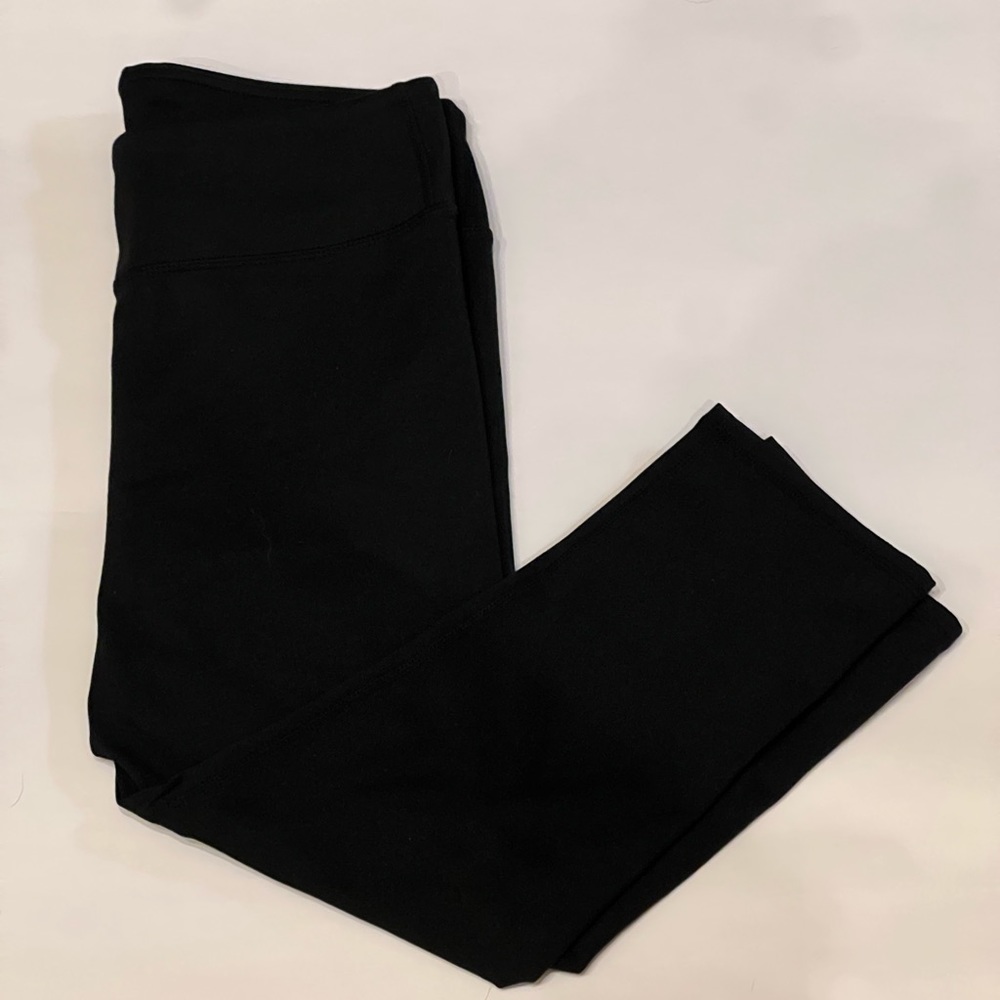 Black Fabletics cropped leggings